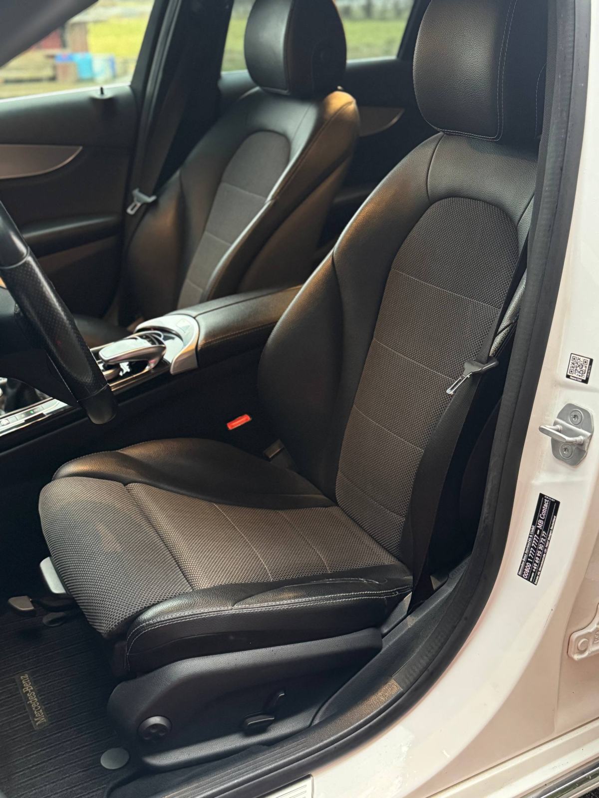 Mercedes-Benz C-klasa T-model 200d | REGAN | LED | AMG | KOŽA, fotografija 10