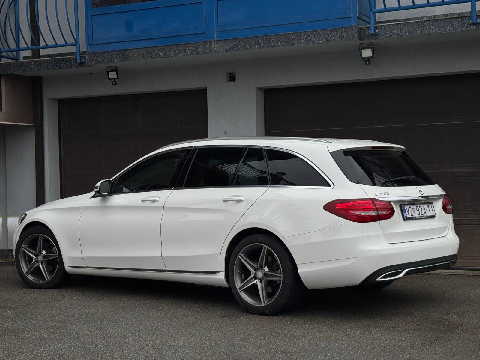Mercedes-Benz C-klasa T-model 200d | REGAN | LED | AMG | KOŽA, fotografija 6