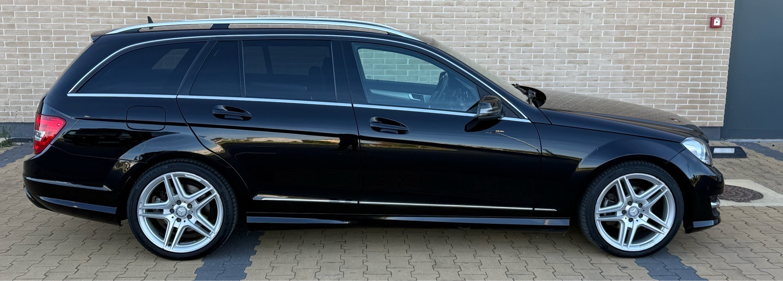 Mercedes-Benz C-klasa T-model AMG 220 CDI T•REDIZAJN•BI-XENON•LED•NAVI, fotografija 6