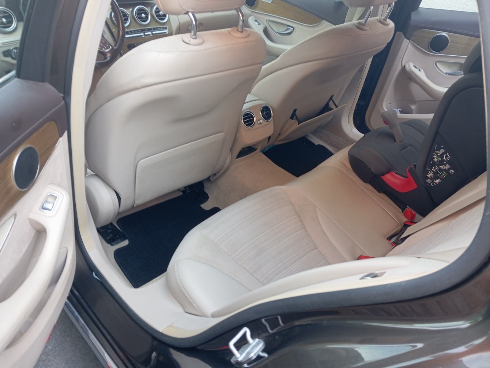 Mercedes C220d *REGISTRIRAN GODINU DANA* FULL LED, Parktronic, fotografija 17