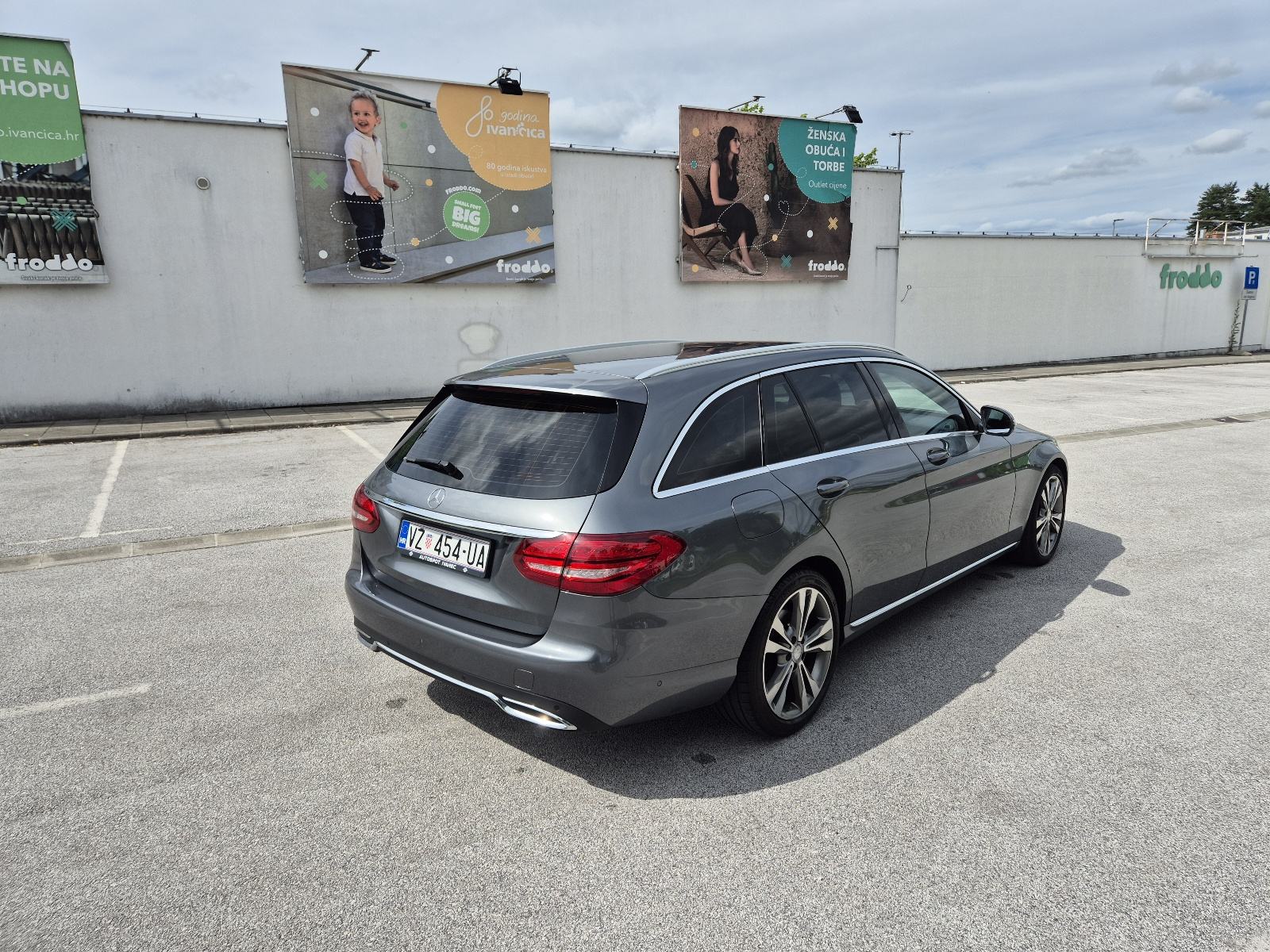 Mercedes-Benz C-klasa T-model 220d 7G-Tronic Avantgarde, fotografija 7