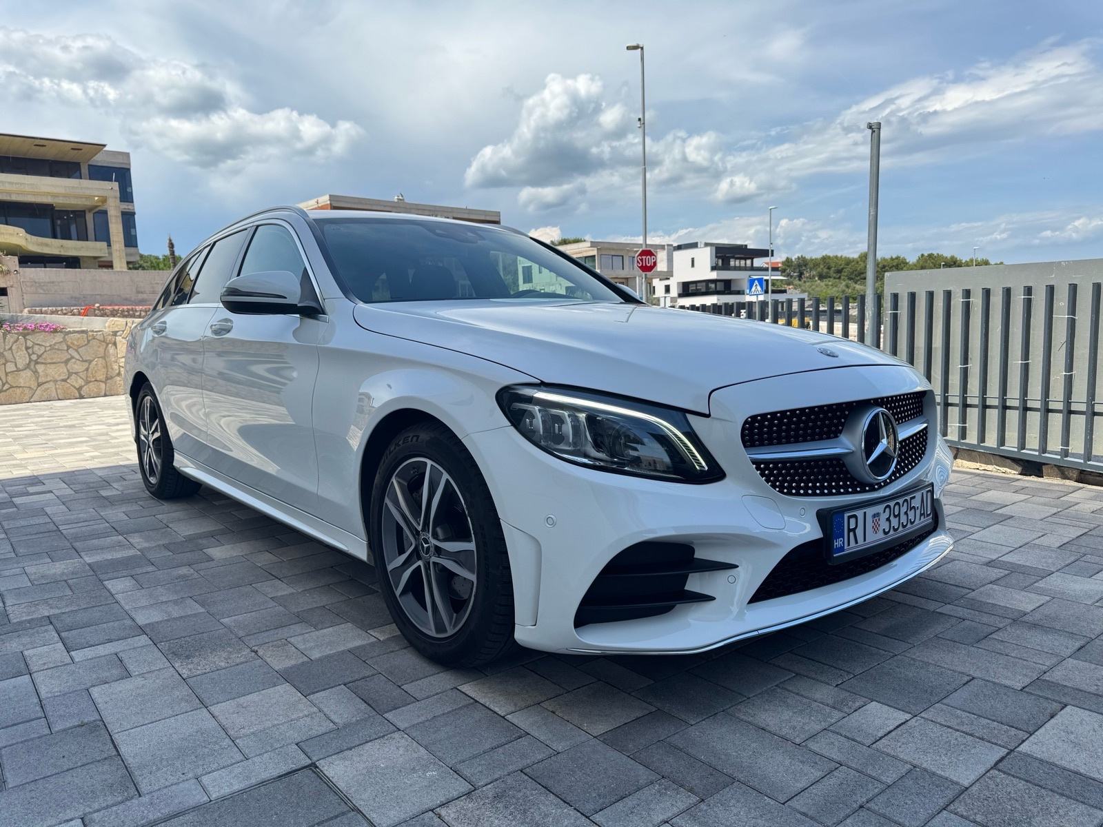Mercedes-Benz C-klasa T-model C 180D AMG Line Karavan automatik, fotografija 1
