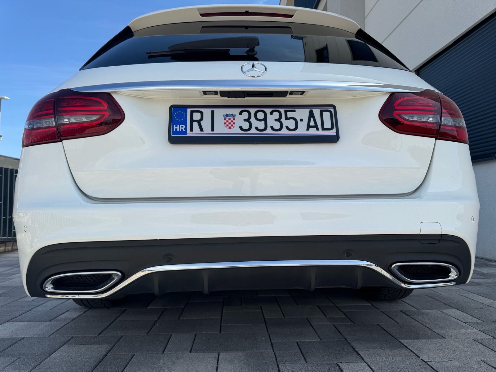 Mercedes-Benz C-klasa T-model C 180D AMG Line Karavan automatik, fotografija 17