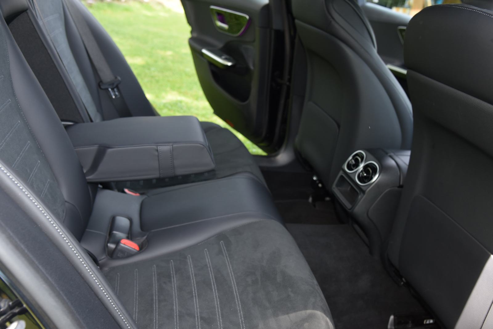 Mercedes C-klasa 220 d / Karavan / AMG / Gar. 4g / PDV / 220 KS, fotografija 6