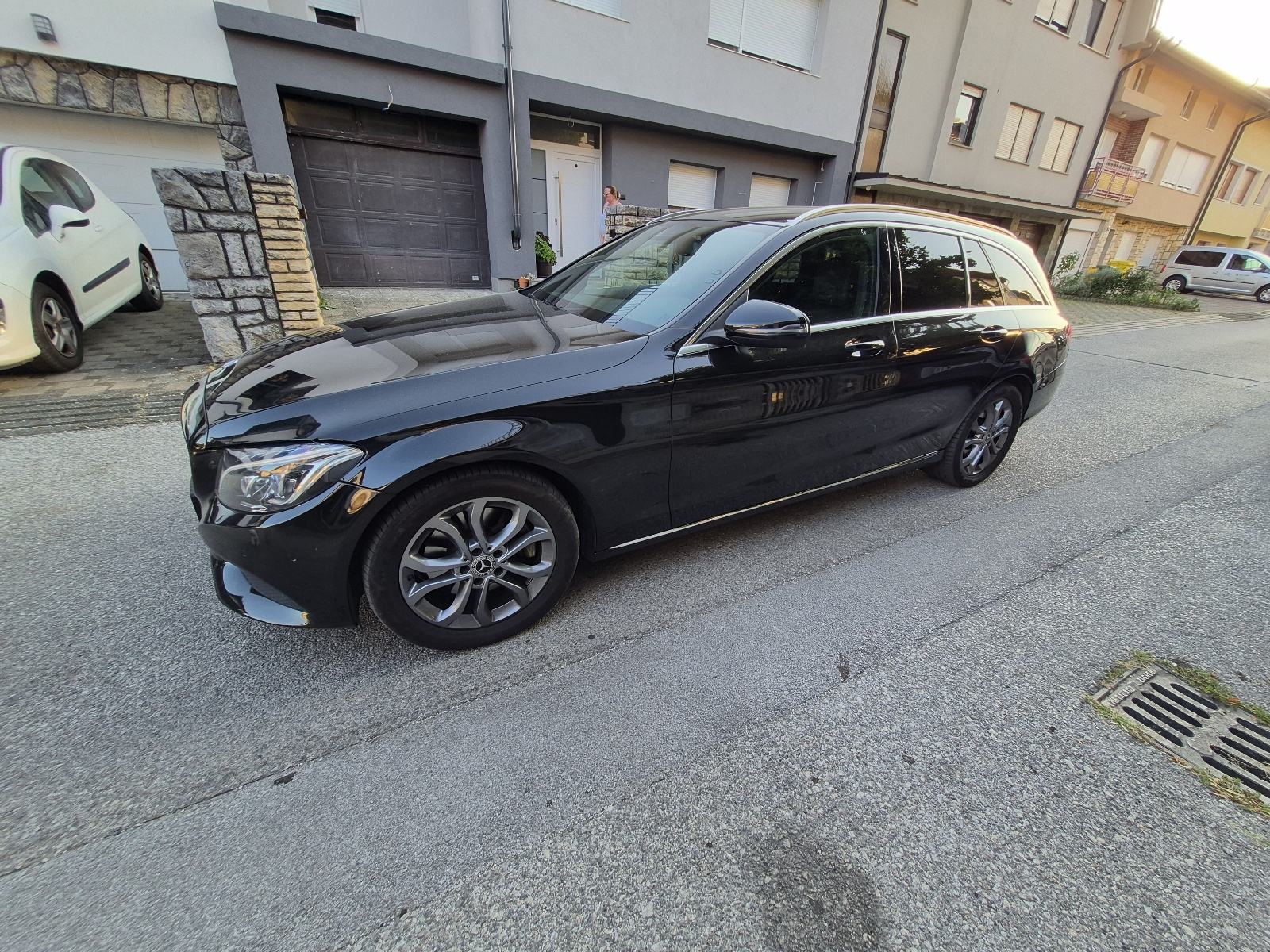 Mercedes-Benz C-klasa T-model C 300 h T Karavan automatik, pogled izvana - slika 4