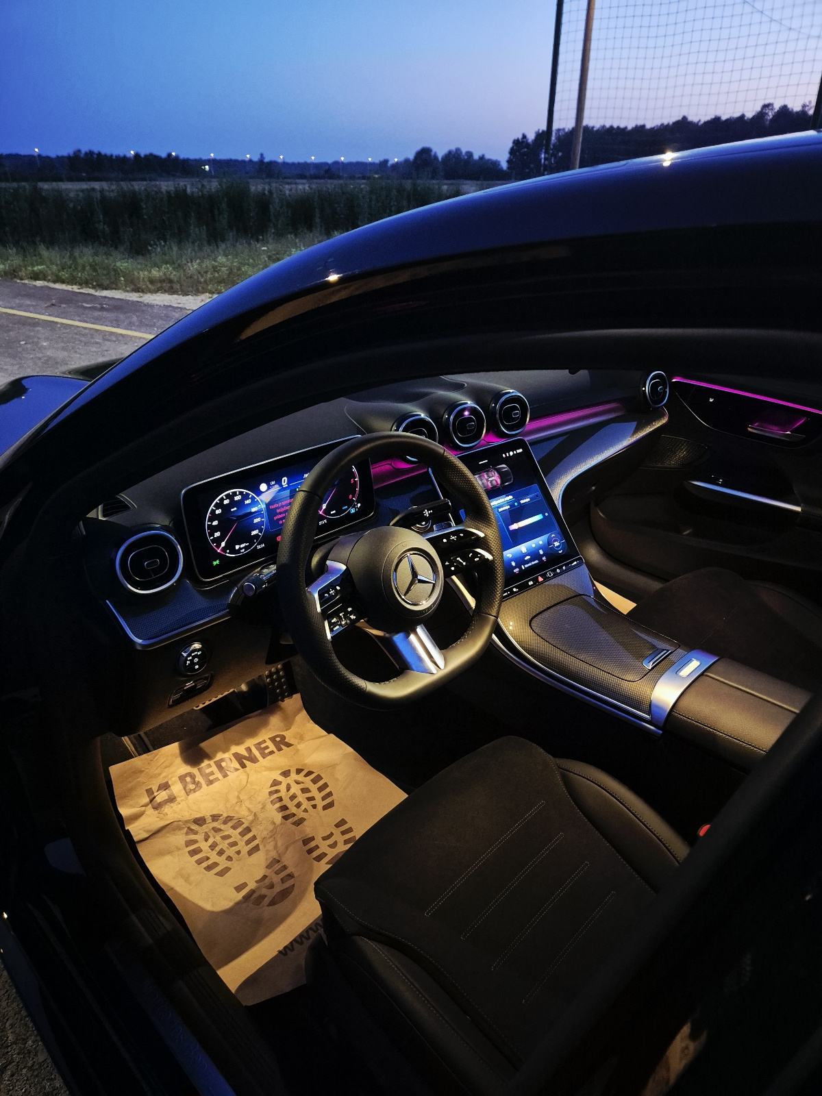 PRILIKA! NOVI Mercedes-Benz C-klasa W206 automatik, fotografija 18