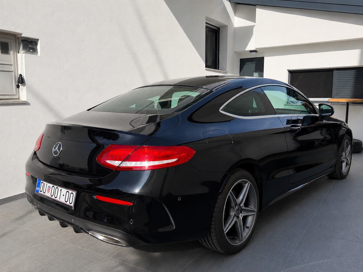 Mercedes-Benz C200 Coupe 2.0 184ks AMG /1. Vlasnik/Registriran/, pogled izvana - slika 5