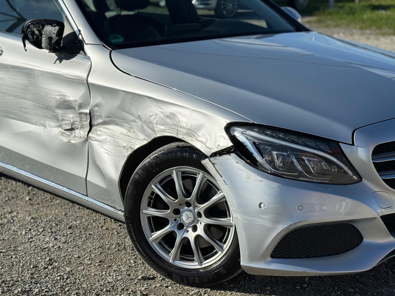 MERCEDES BENZ C220d - Oštećeno vozilo DOSTAVA GRATIS!!!, fotografija 4