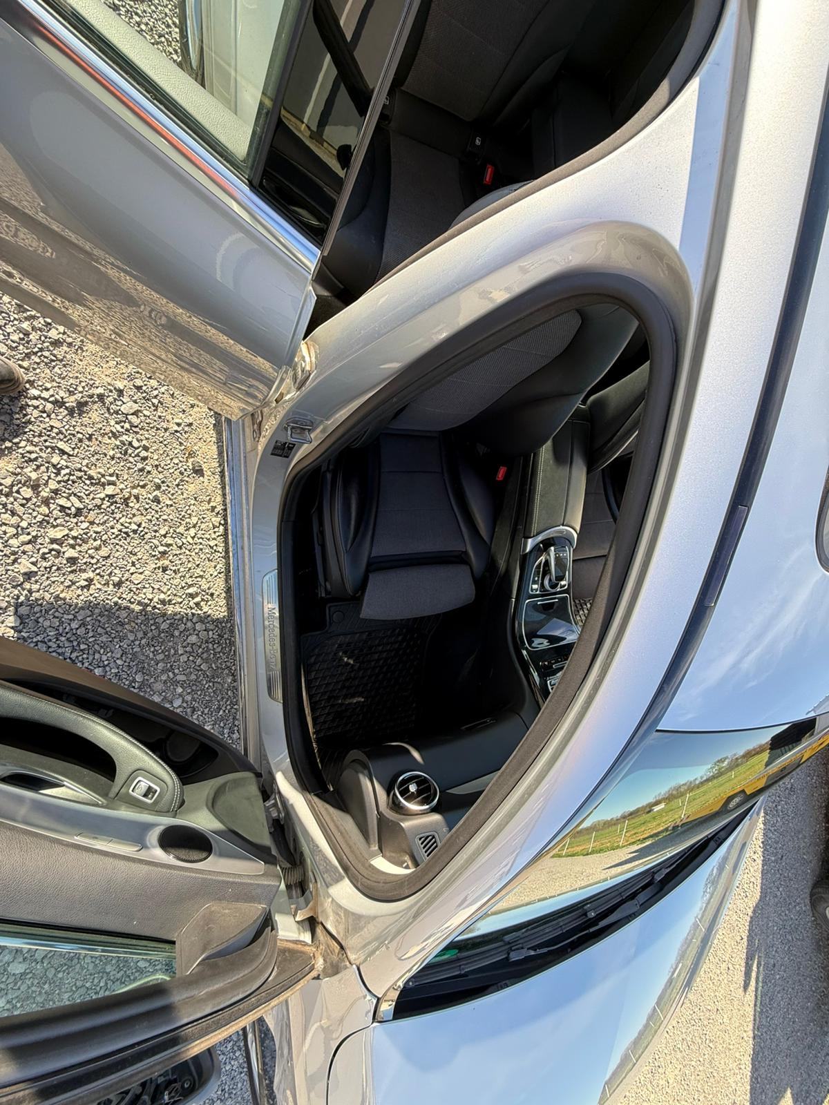MERCEDES BENZ C220d - Oštećeno vozilo DOSTAVA GRATIS!!!, fotografija 13
