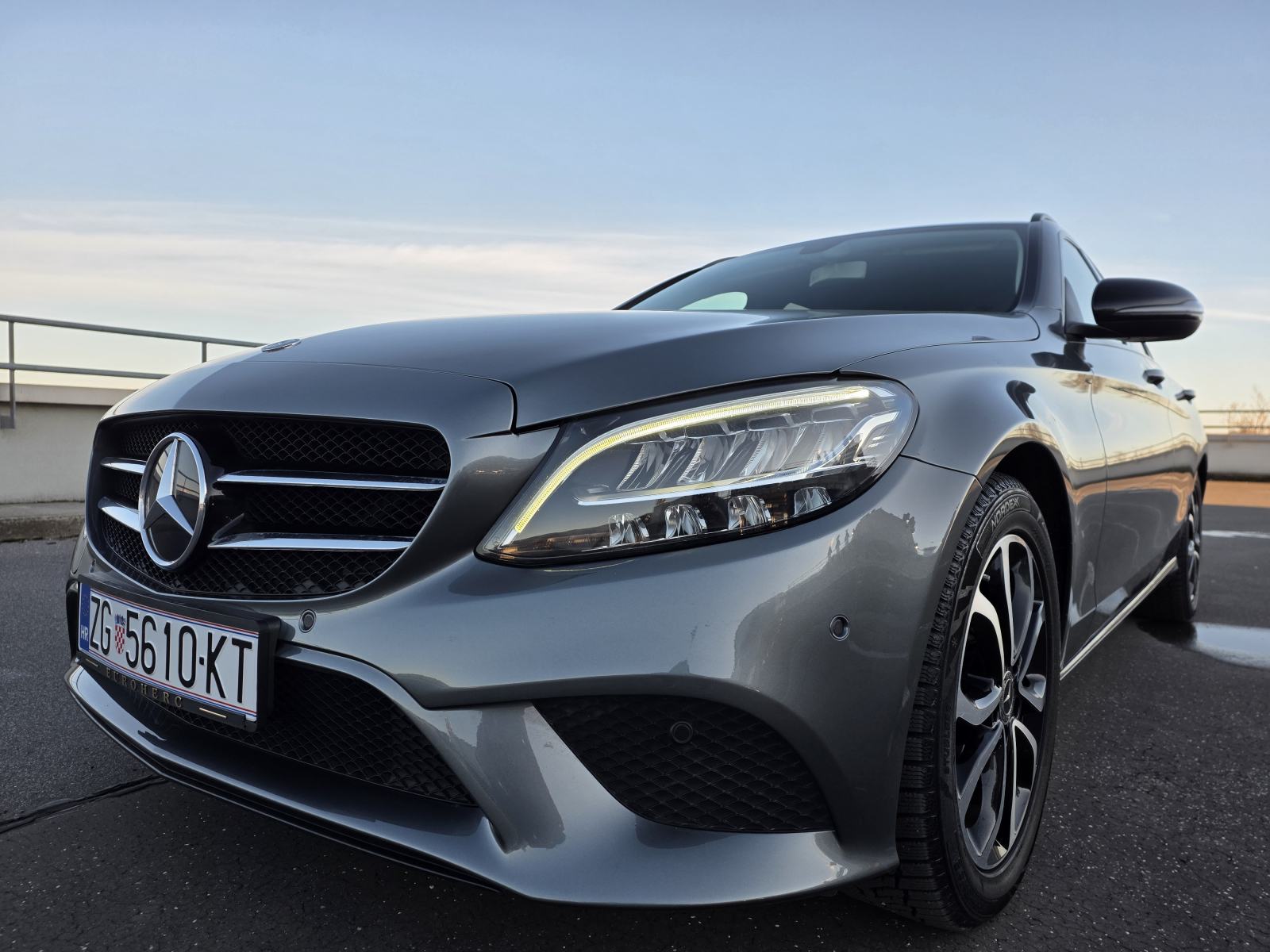Mercedes-Benz C220d,redizajn,195ks, Automatik,LED,Alu 17,kamera, fotografija 4