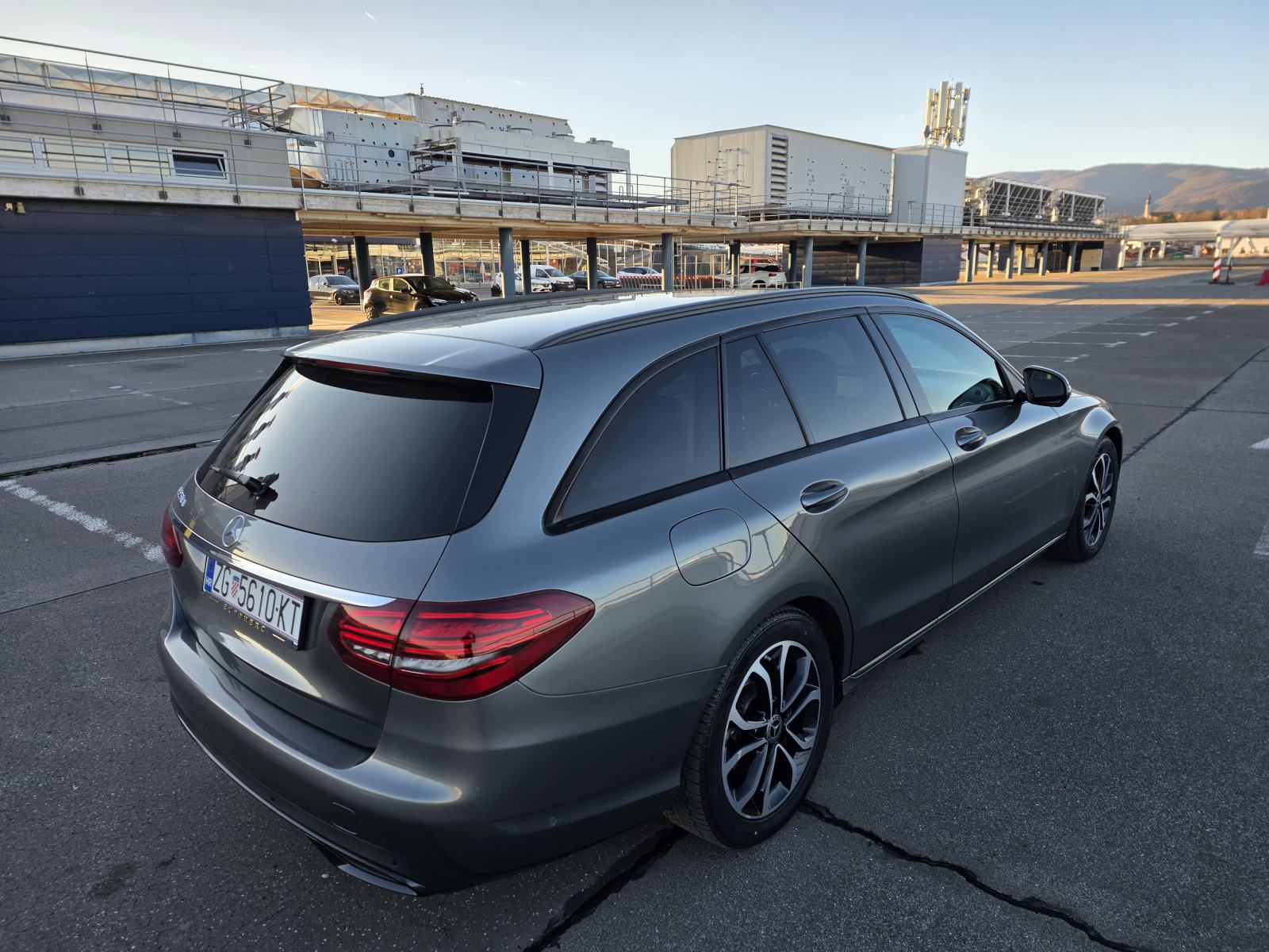 Mercedes-Benz C220d,redizajn,195ks, Automatik,LED,Alu 17,kamera, fotografija 10