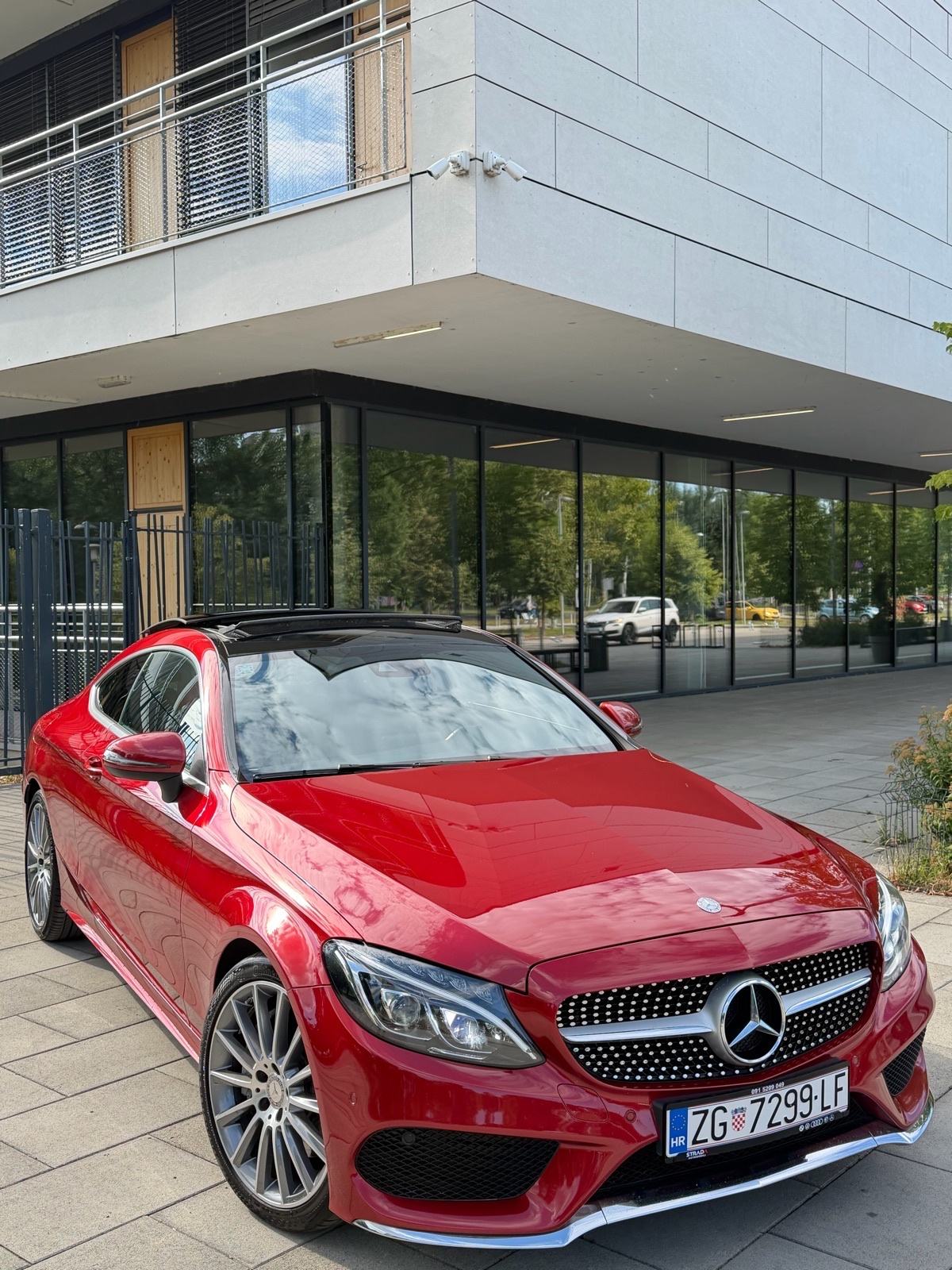 MERCEDES-BENZ C250 COUPE 3XAMG 2016., 211KS,BURMESTER,AMBI,PANORAMA, pogled izvana - slika 2