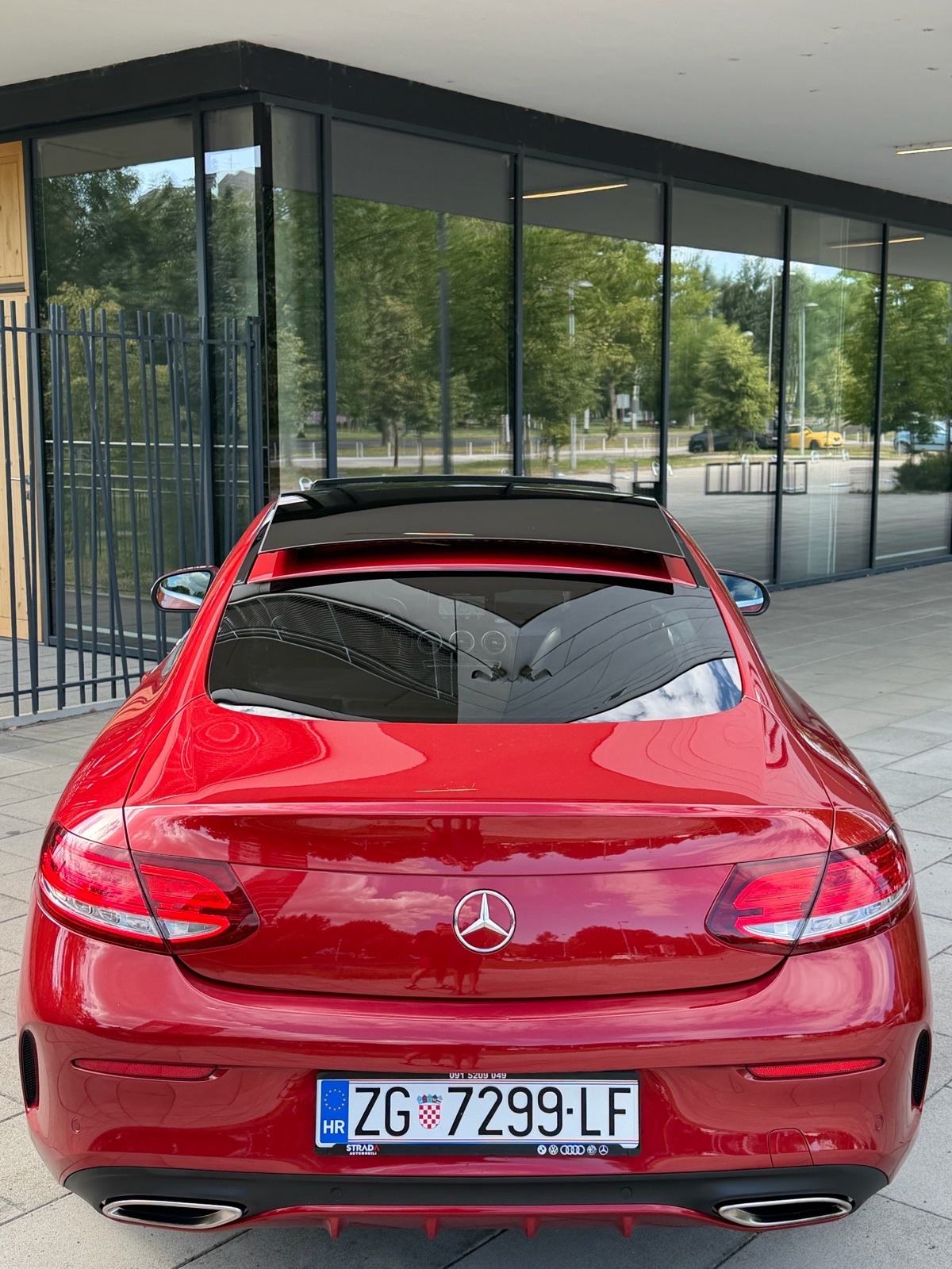 MERCEDES-BENZ C250 COUPE 3XAMG 2016., 211KS,BURMESTER,AMBI,PANORAMA, pogled izvana - slika 5