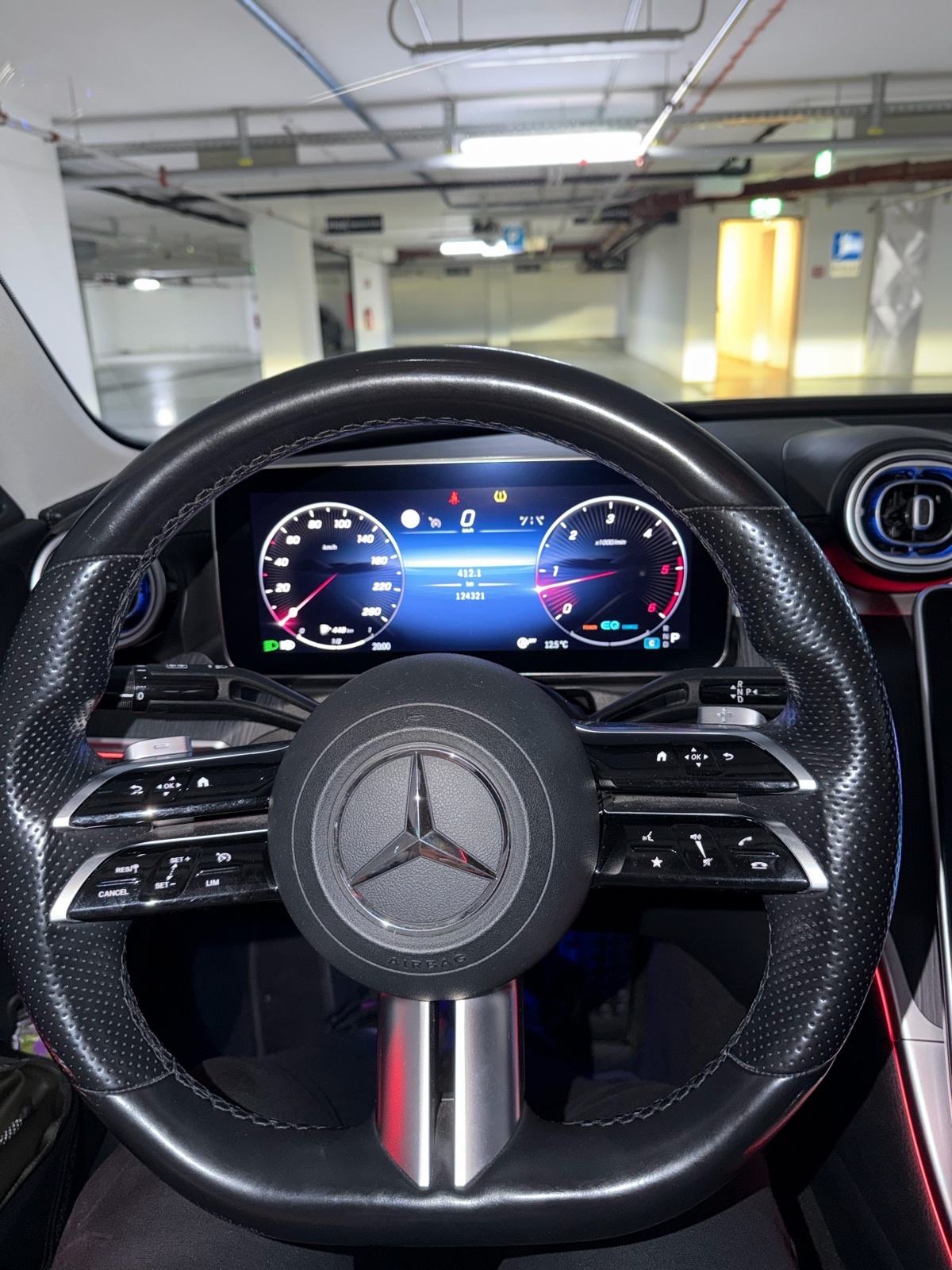 Mercedes-Benz C300d | AMG Line 2021 | Panorama | Bogata oprema, fotografija 14