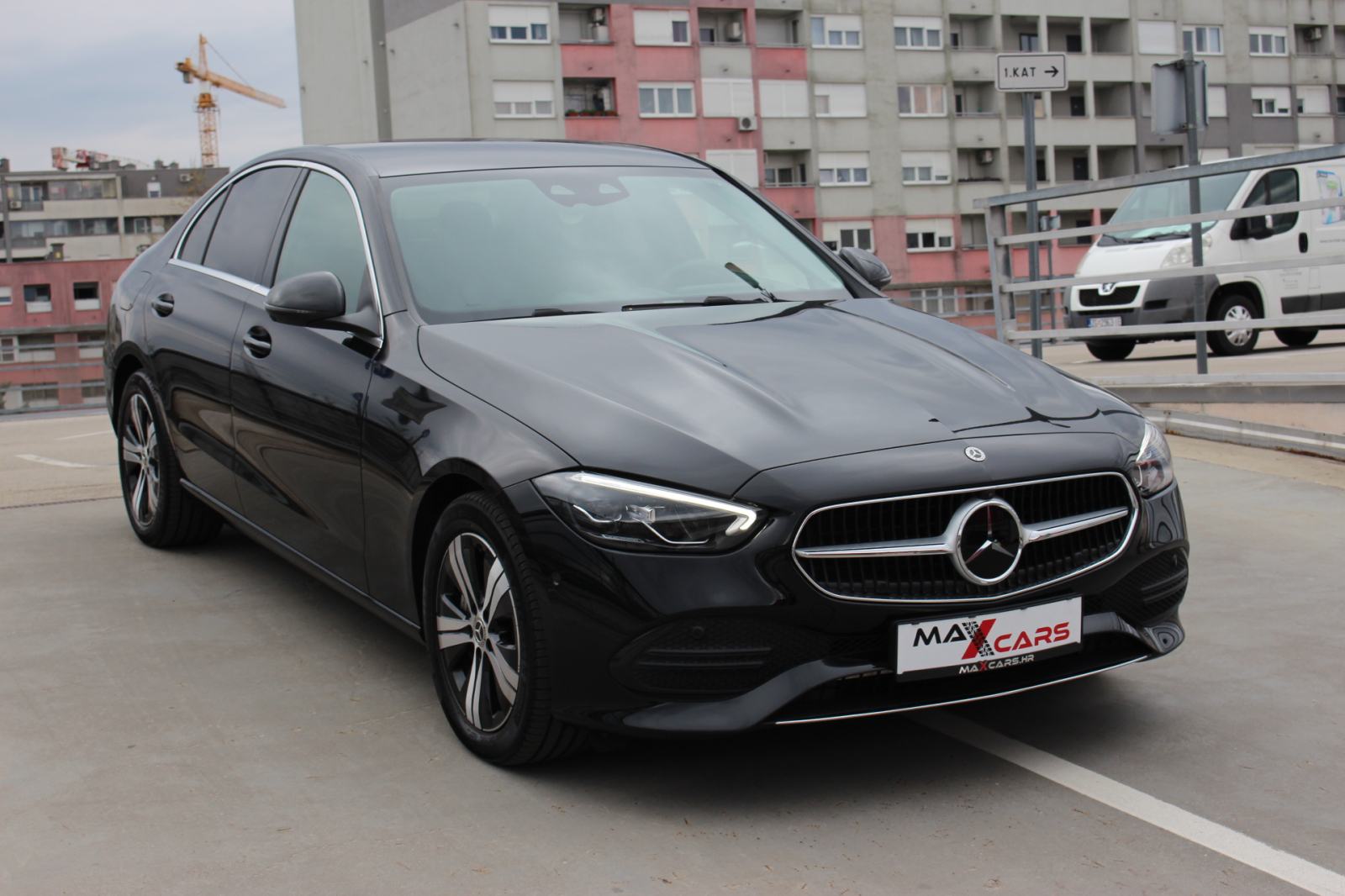 Mercedes-Benz C300e 4Matic•Avangarde•Kamere 360°•Grijanje sj.•Led•PDV, fotografija 13