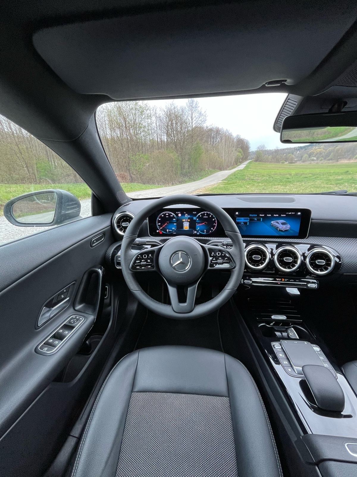 Mercedes-Benz CLA 180 / 7G / KAMERA / LED / WIDESCREEN / REG., fotografija 17