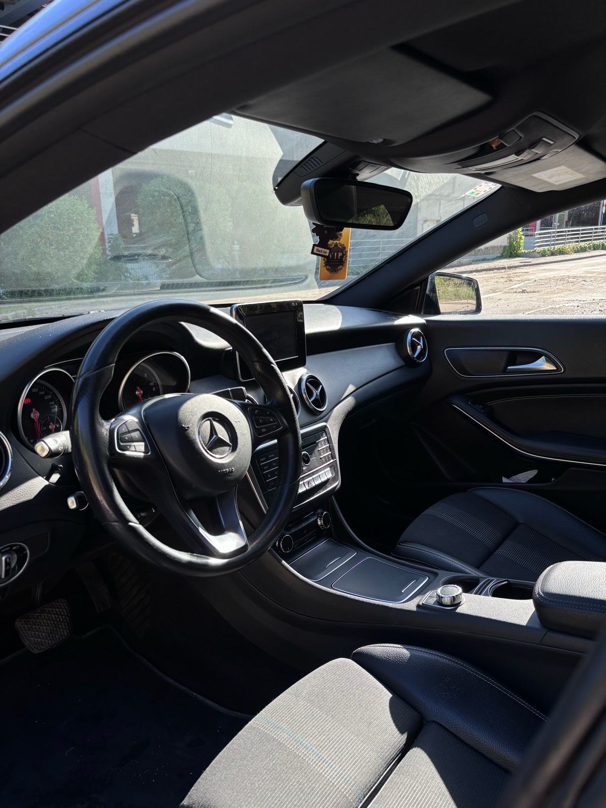 Mercedes-Benz CLA / 180d / 7g- Tronic / Night Package, fotografija 11