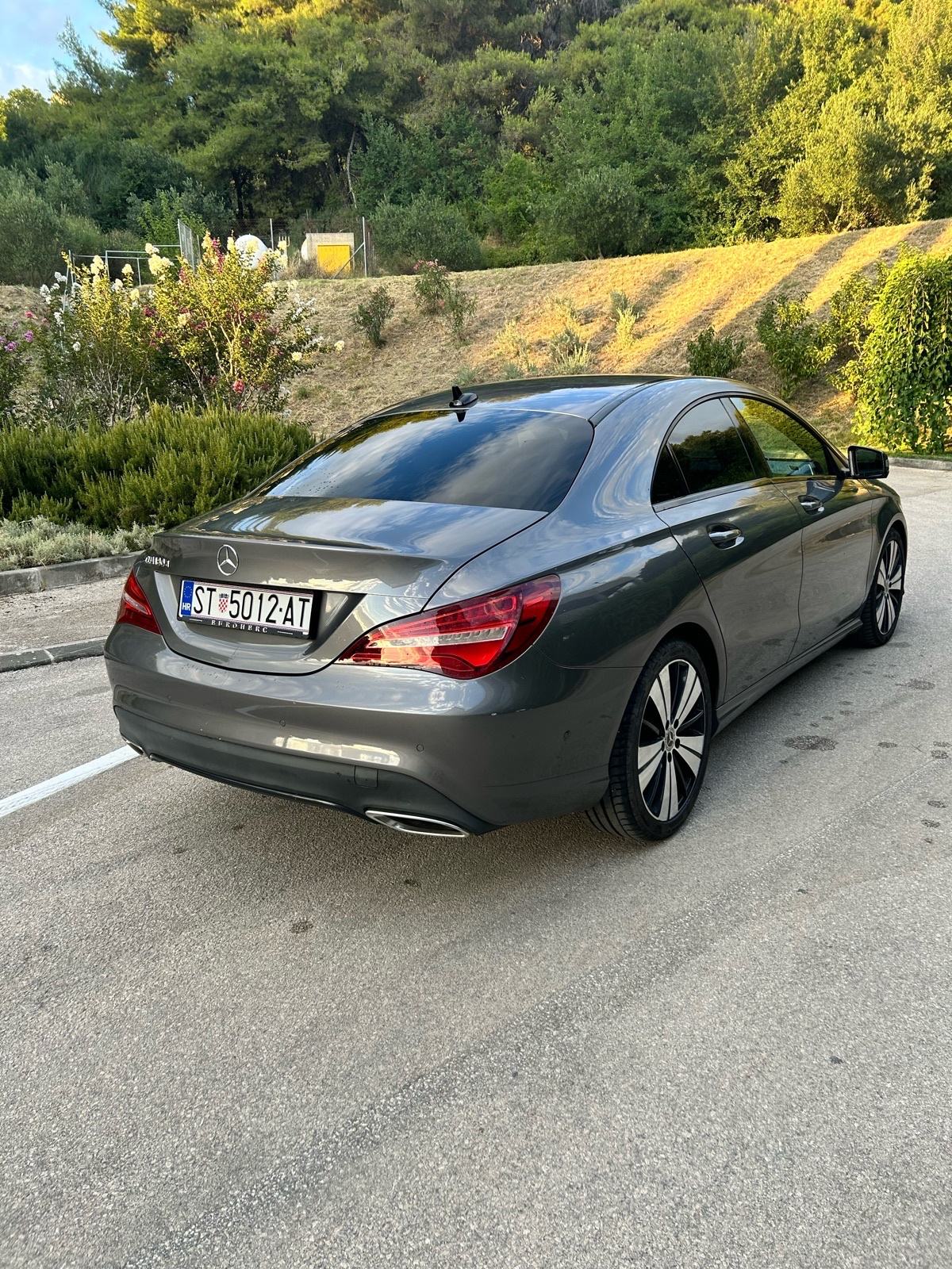 Mercedes-Benz CLA / 180d / 7g- Tronic / Night Package, fotografija 6