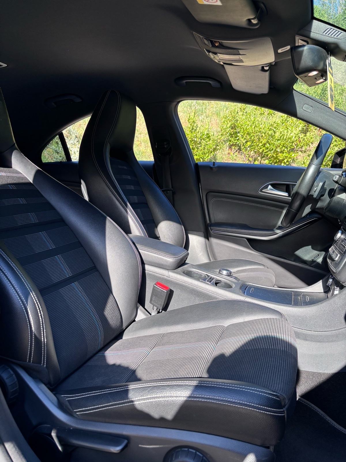 Mercedes-Benz CLA / 180d / 7g- Tronic / Night Package, fotografija 14