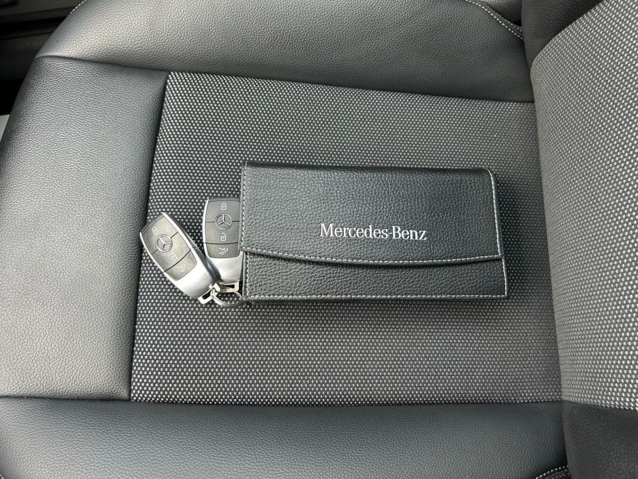 Mercedes-Benz CLA 180d - LED - VIRTUAL - GARANCIJA - SERVIS- REG.1.GOD, fotografija 19