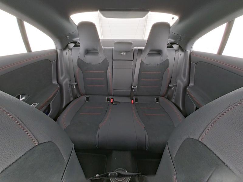 Mercedes-Benz CLA 200 AMG /360 KAMERA /KEYLESS GO PAKET/ 3.580 KM ! !, fotografija 5