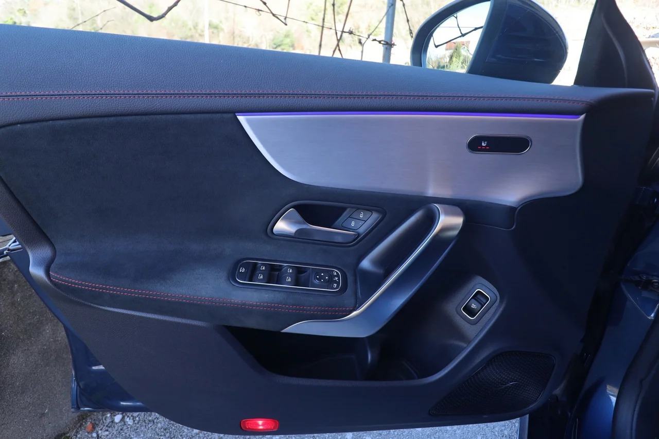 Mercedes-Benz CLA 200d 150KS 8G-Tronic 3xAMG LINE FULL-LED WIDESCREEN, fotografija 12