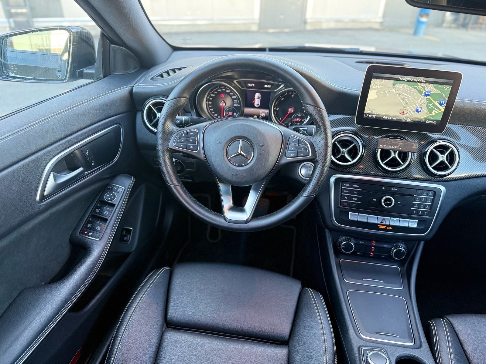 Mercedes-Benz CLA 200d samo 46.000km, fotografija 11
