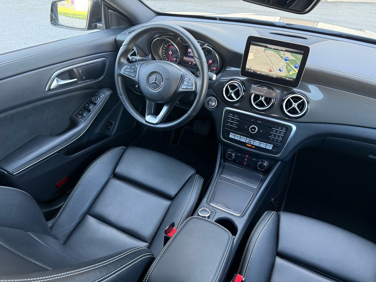 Mercedes-Benz CLA 200d samo 46.000km, fotografija 14