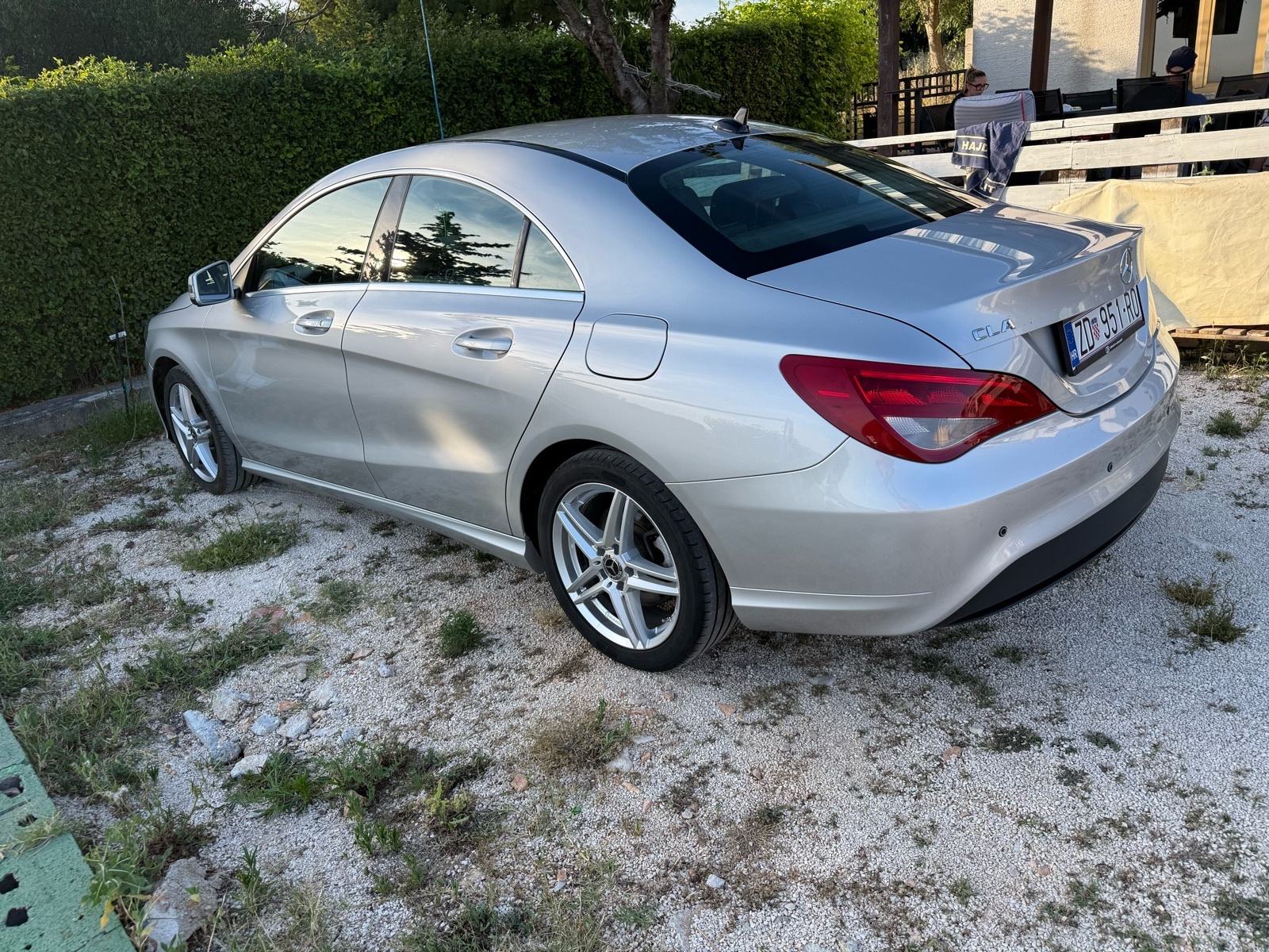 Mercedes-Benz CLA klasa 180 automatik, fotografija 8