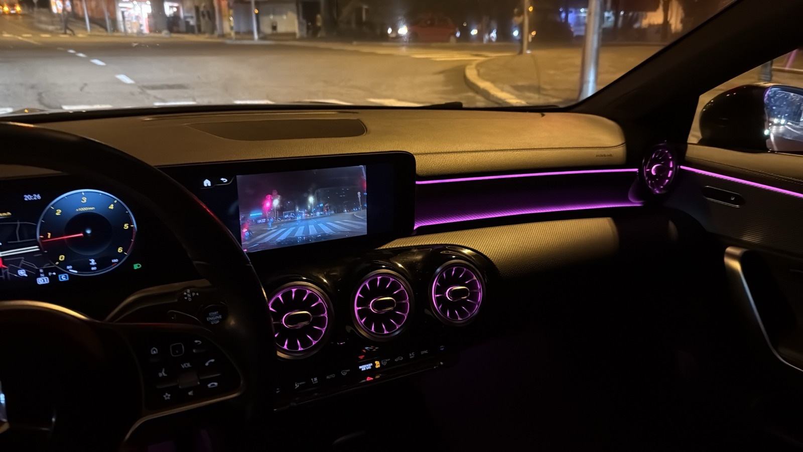 Mercedes-Benz CLA klasa 180 d automatik, fotografija 6