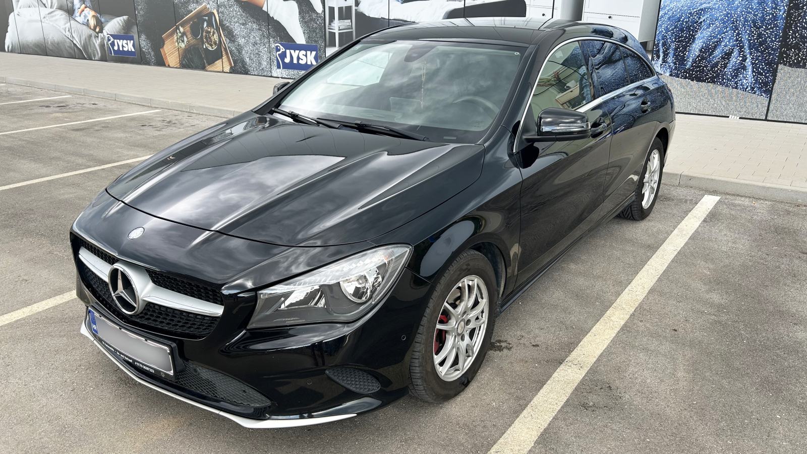 Mercedes-Benz CLA (2017) 180d Shooting Brake 80 kW, 1461 cm3, fotografija 2