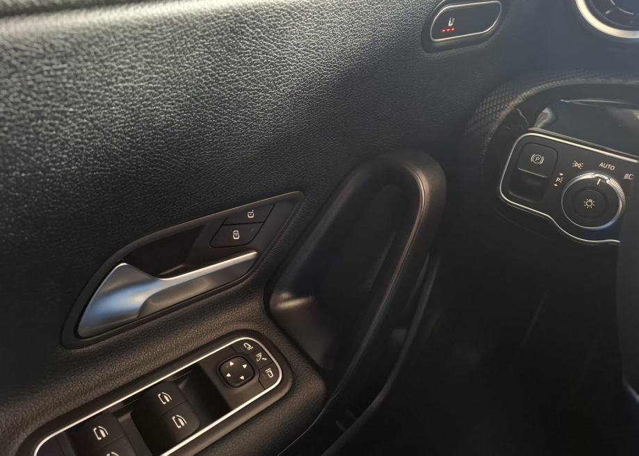 Mercedes-Benz CLA klasa 180 d LEASING BEZ UČEŠĆA I BEZ JAMACA, fotografija 6