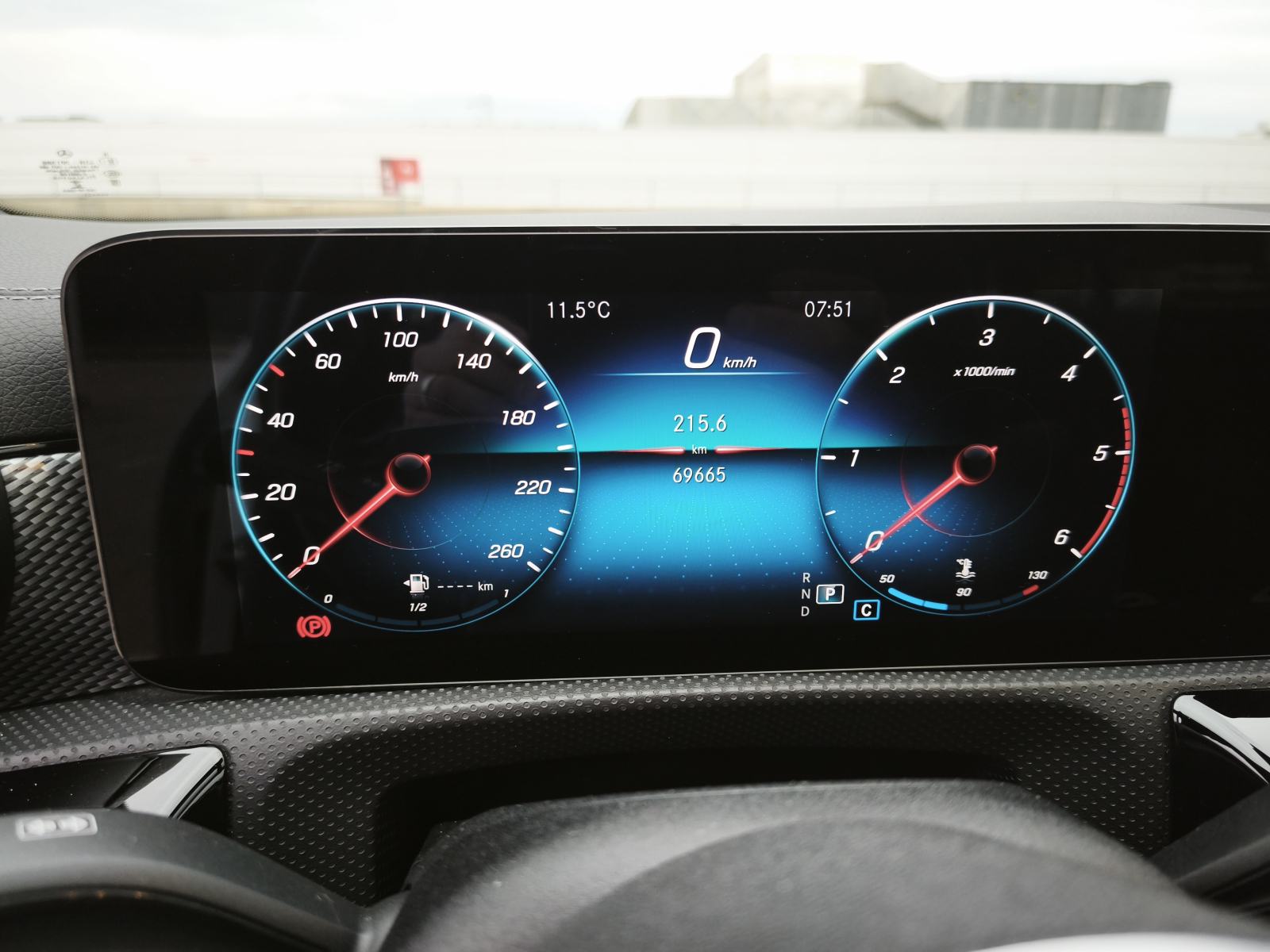 Mercedes-Benz CLA 180 d SB, 360°kamera, automatik, panorama krov, fotografija 16