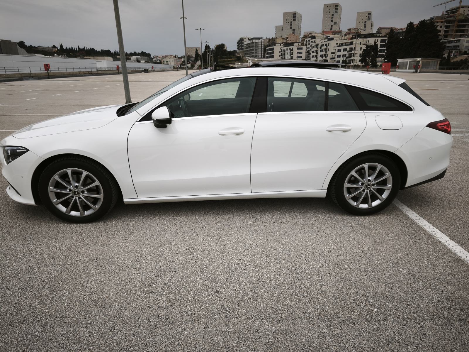 Mercedes-Benz CLA 180 d SB, 360°kamera, automatik, panorama krov, fotografija 8