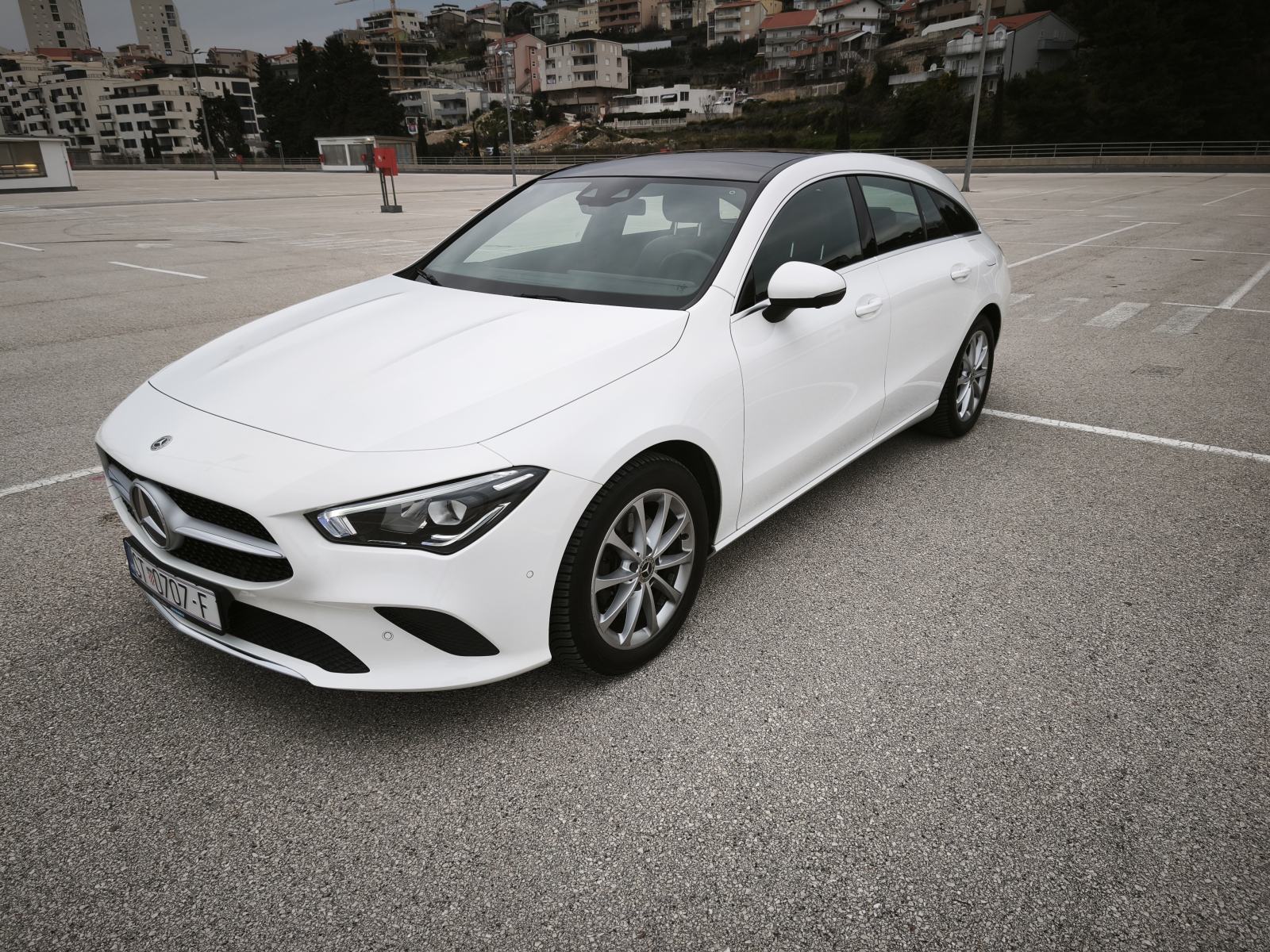 Mercedes-Benz CLA 180 d SB, 360°kamera, automatik, panorama krov, fotografija 9