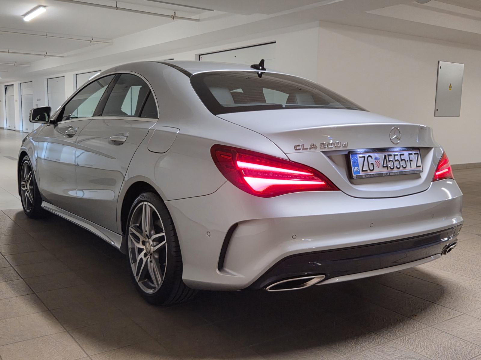 Mercedes-Benz CLA klasa 200 d AMG, fotografija 2