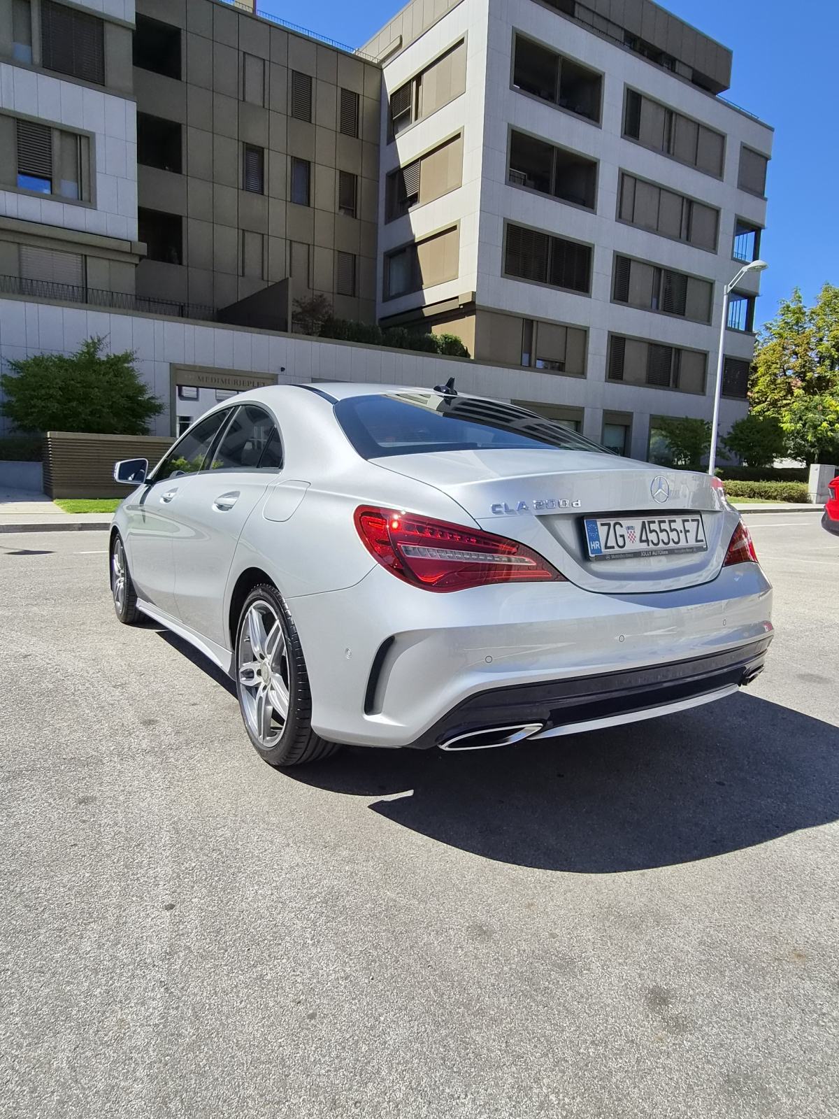 Mercedes-Benz CLA klasa 200 d AMG, fotografija 15