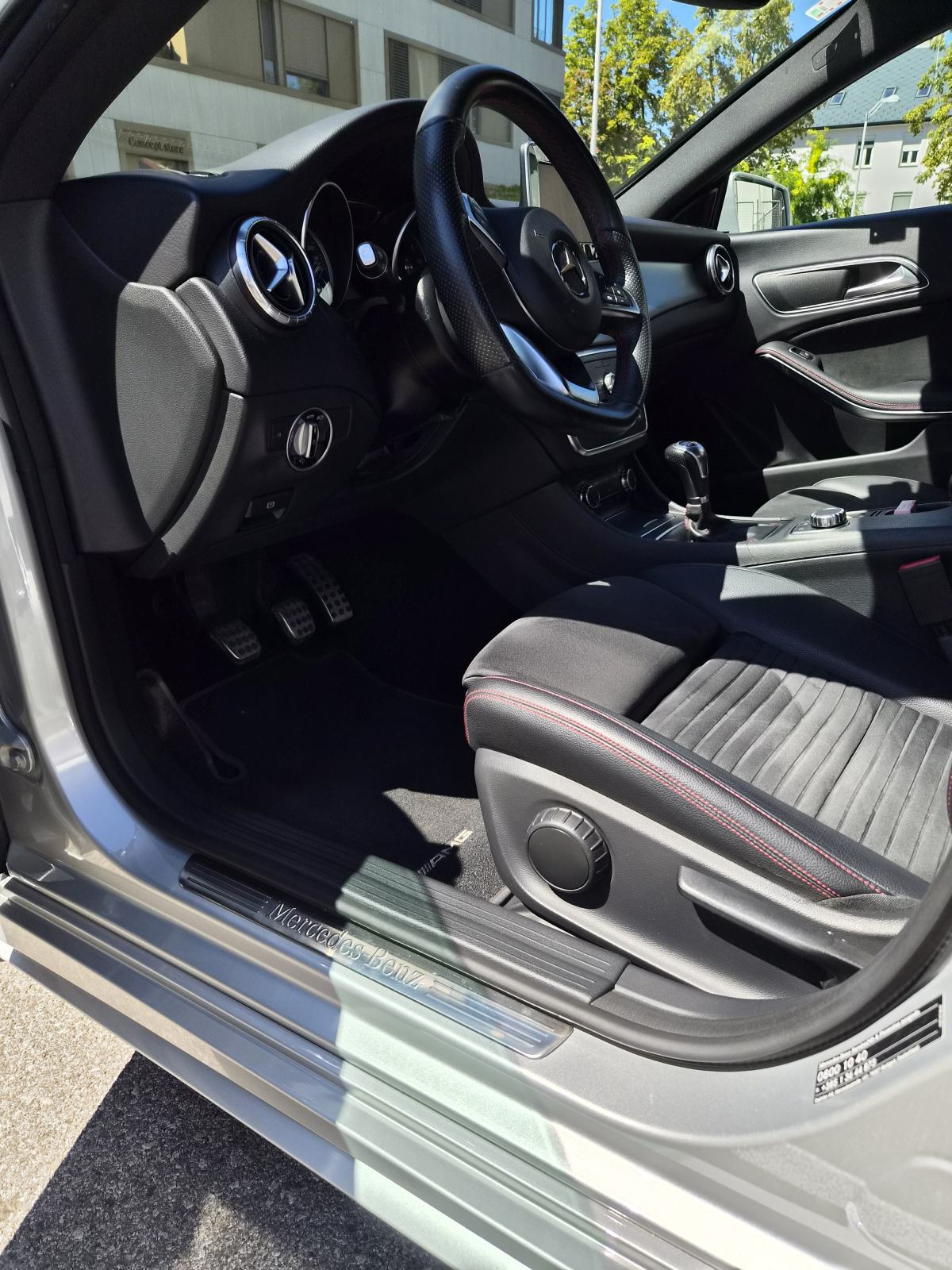 Mercedes-Benz CLA klasa 200 d AMG, fotografija 14