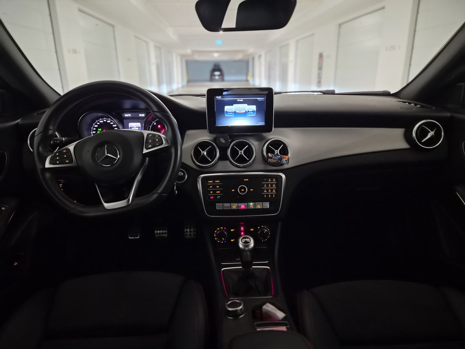 Mercedes-Benz CLA klasa 200 d AMG, fotografija 18