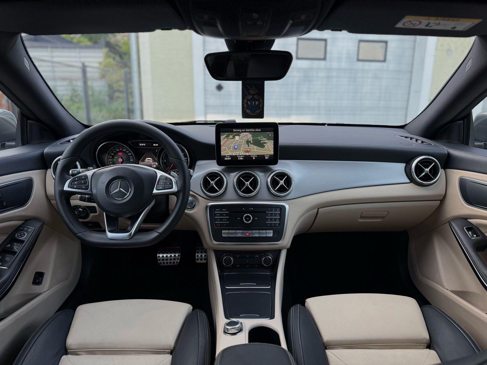 Mercedes-Benz CLA klasa 200 d *AUTOMATIK*AMG*EXCLUSIVE*ILS*AMBIENT*NAV, fotografija 11