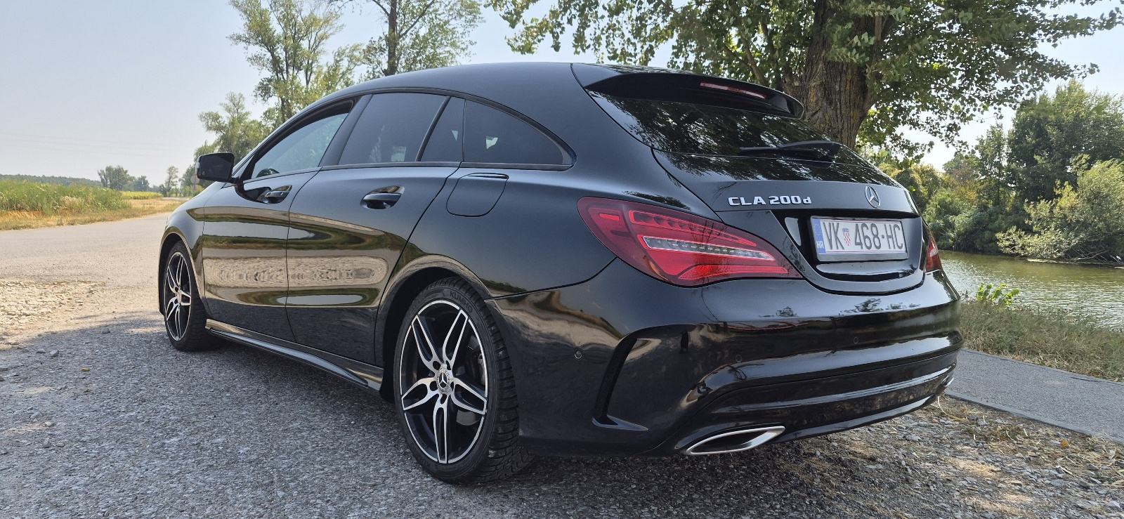 Mercedes-Benz CLA AMG klasa 200 d automatik, fotografija 4