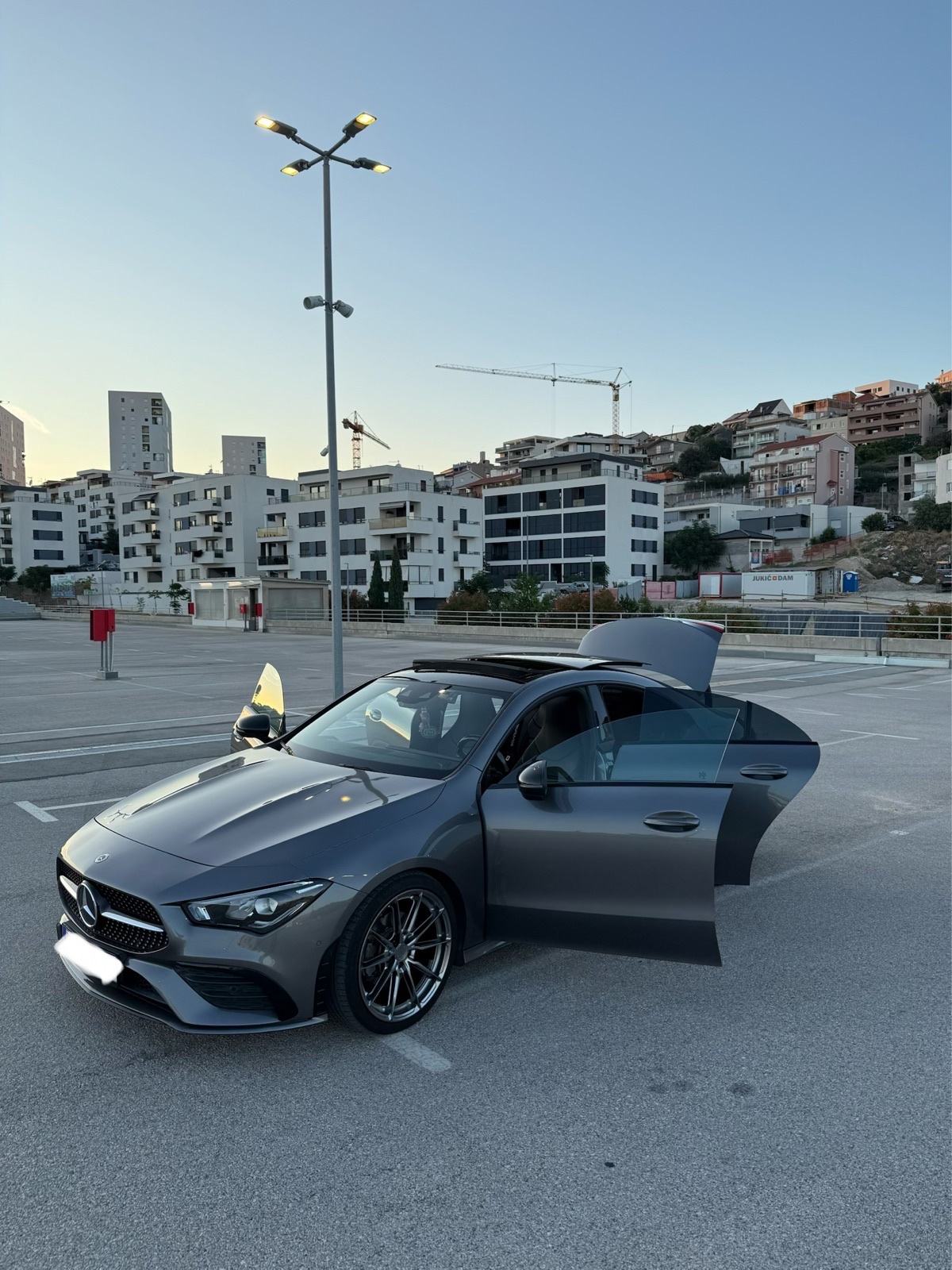 Mercedes-Benz CLA 200 d AMG automatik, fotografija 4