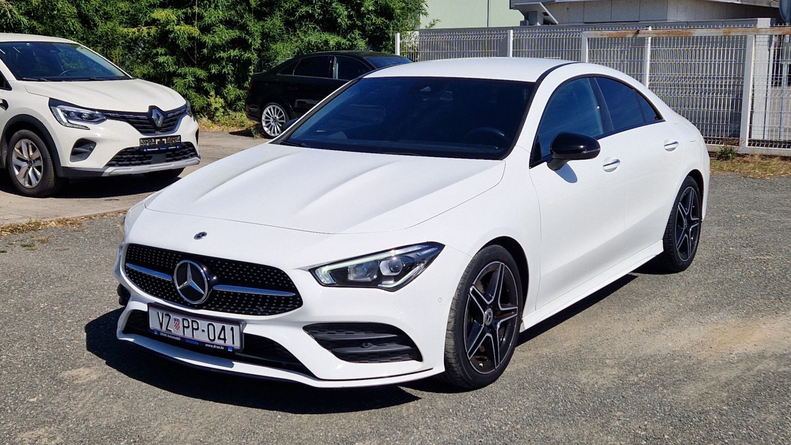Mercedes-Benz CLA klasa 200d automatik AMG, 18", widescreen, ambilight, pogled izvana - slika 1