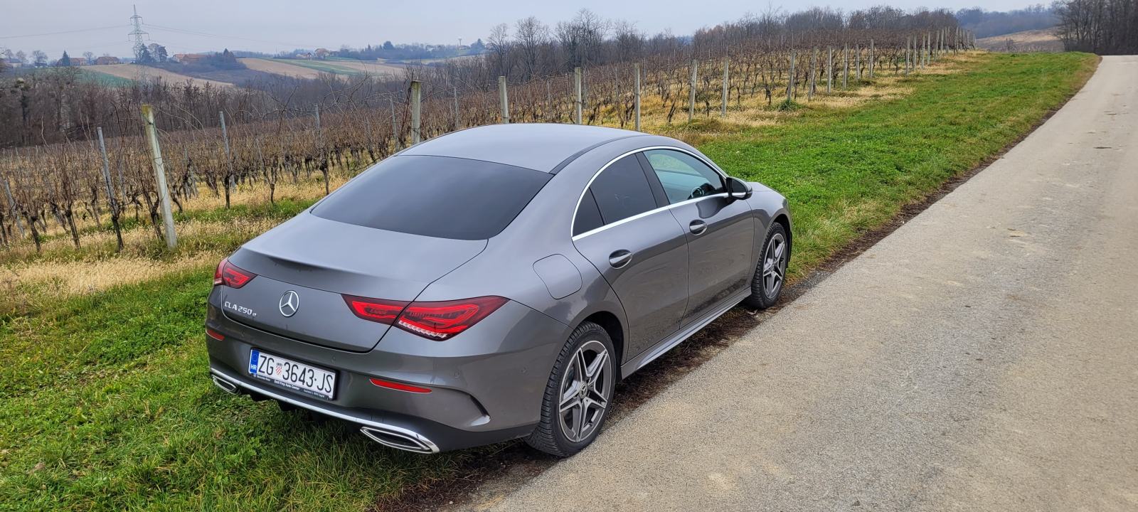Mercedes-Benz CLA 250e plug in hybrid, fotografija 12