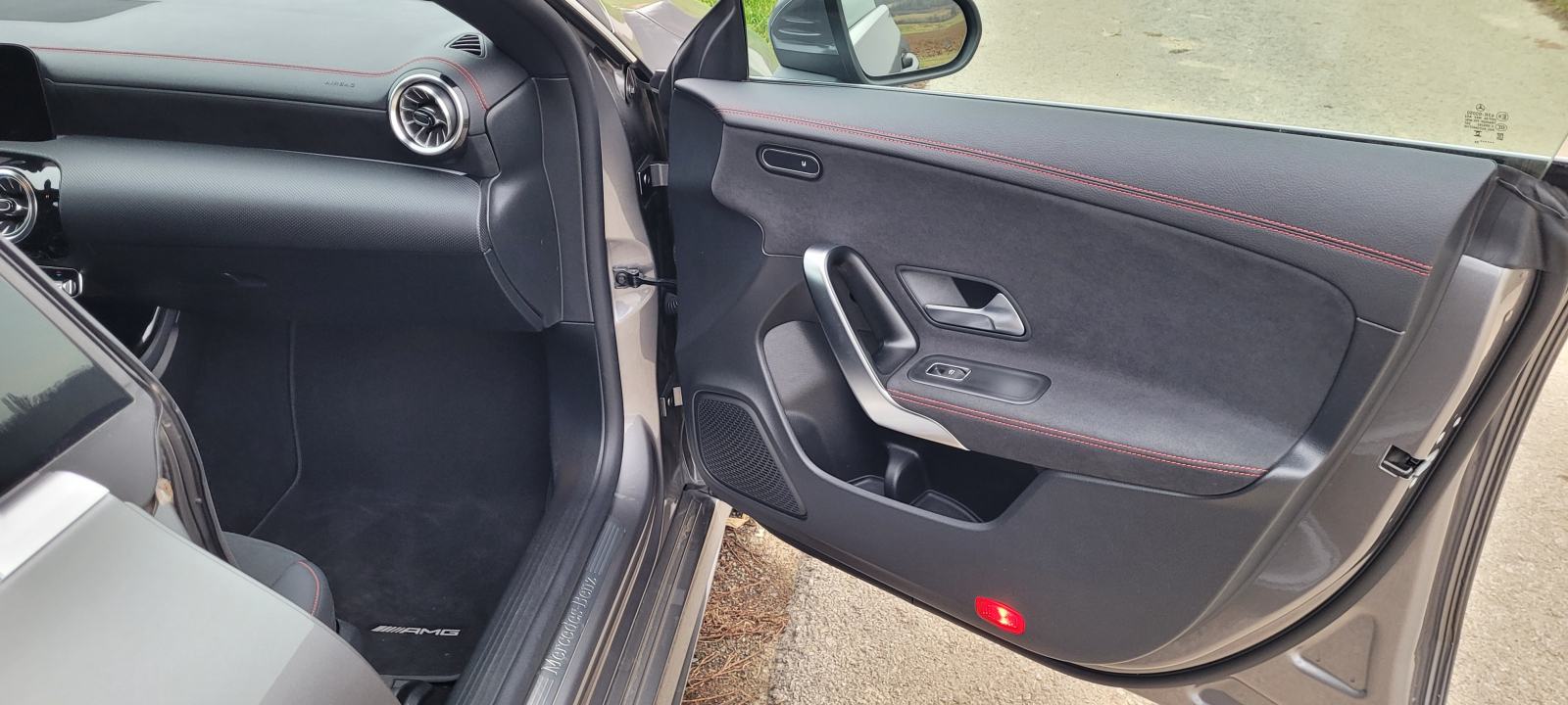 Mercedes-Benz CLA 250e plug in hybrid, fotografija 17