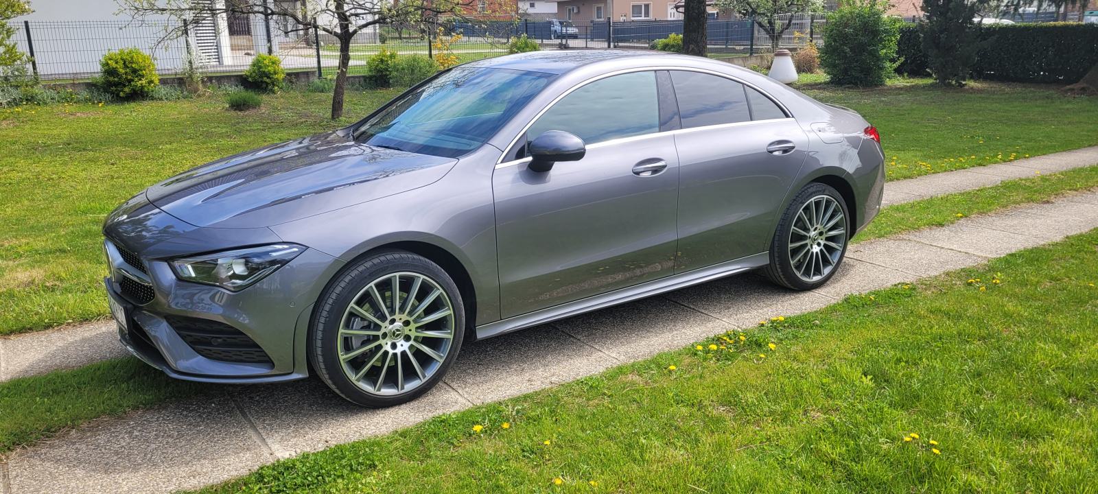 Mercedes-Benz CLA 250e plug in hybrid, fotografija 3