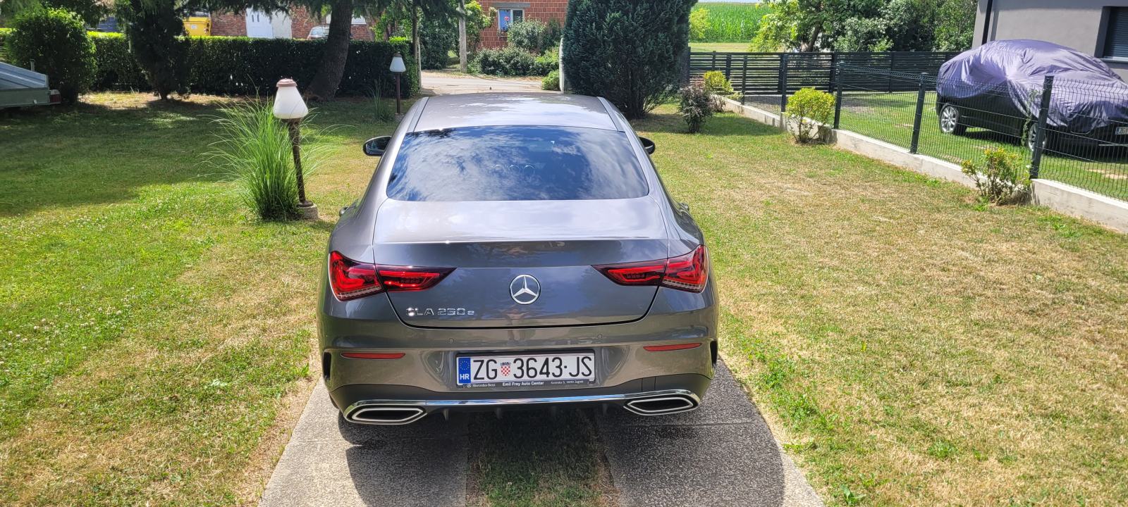 Mercedes-Benz CLA 250e plug in hybrid, fotografija 13