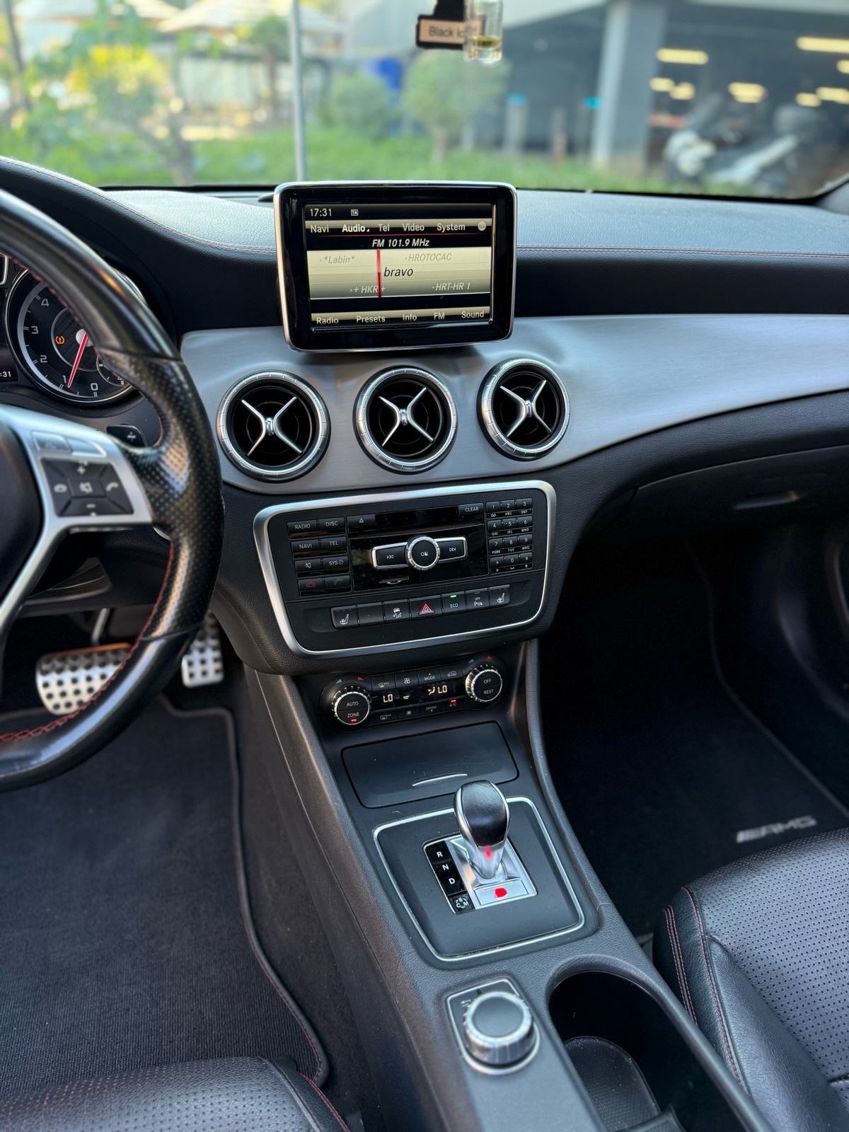 Mercedes-Benz CLA klasa 45 AMG 4MATIC Panorama,Koža,H&K,19”,Zamjena!!, fotografija 10