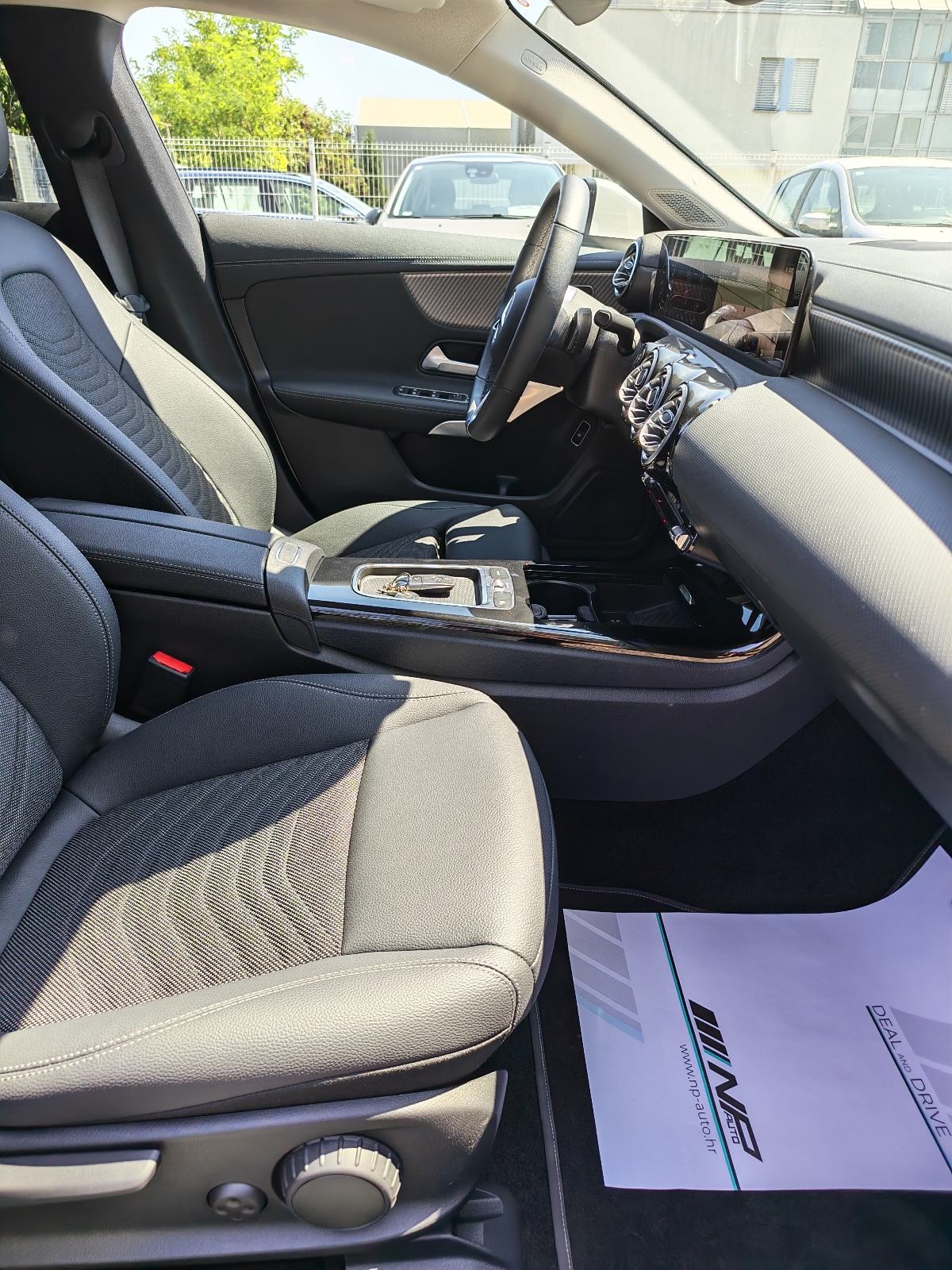 Mercedes-Benz CLA klasa CLA 180, fotografija 14