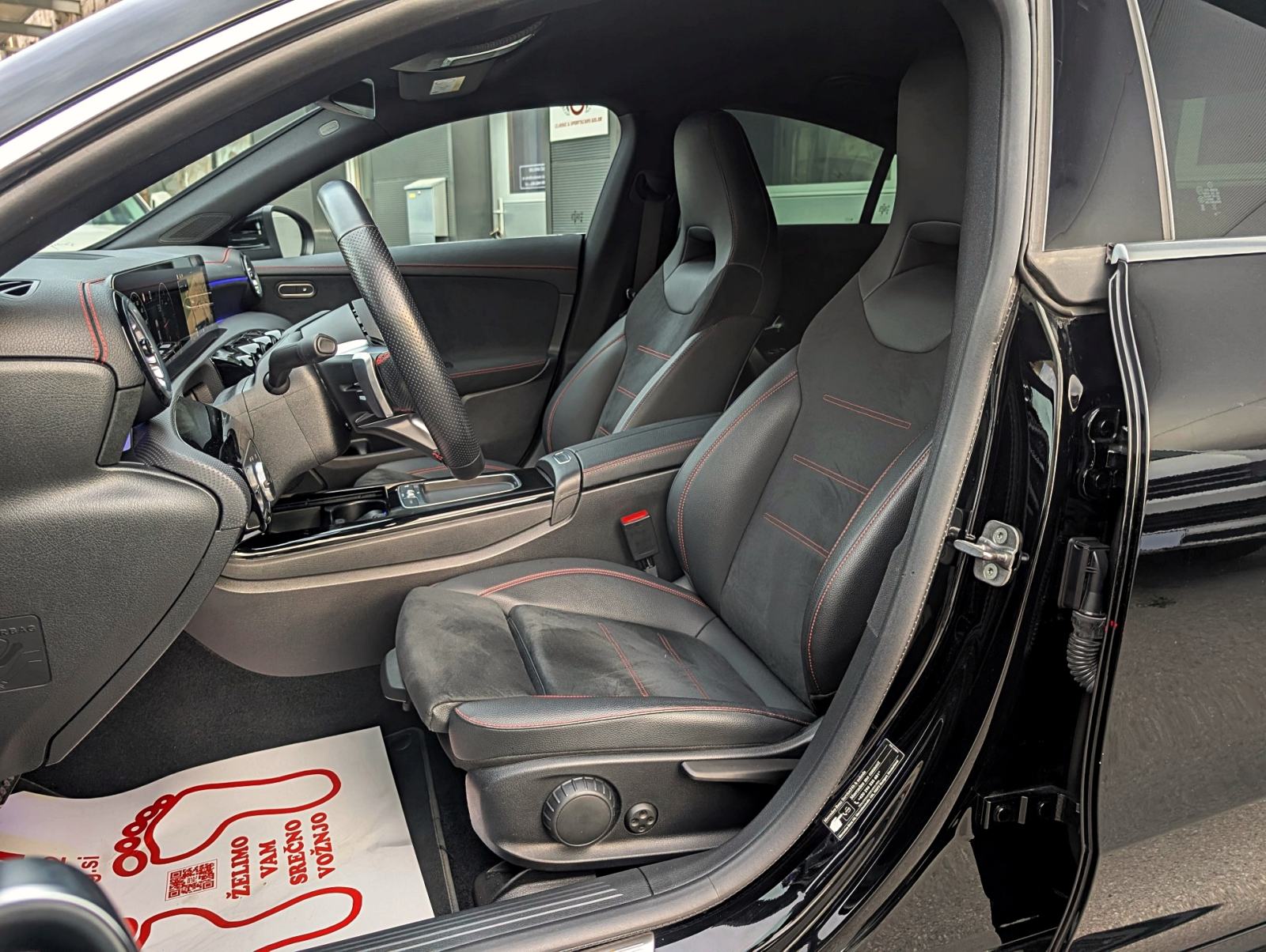 Mercedes-Benz CLA-Razred 200d aut AMG-Line, fotografija 12